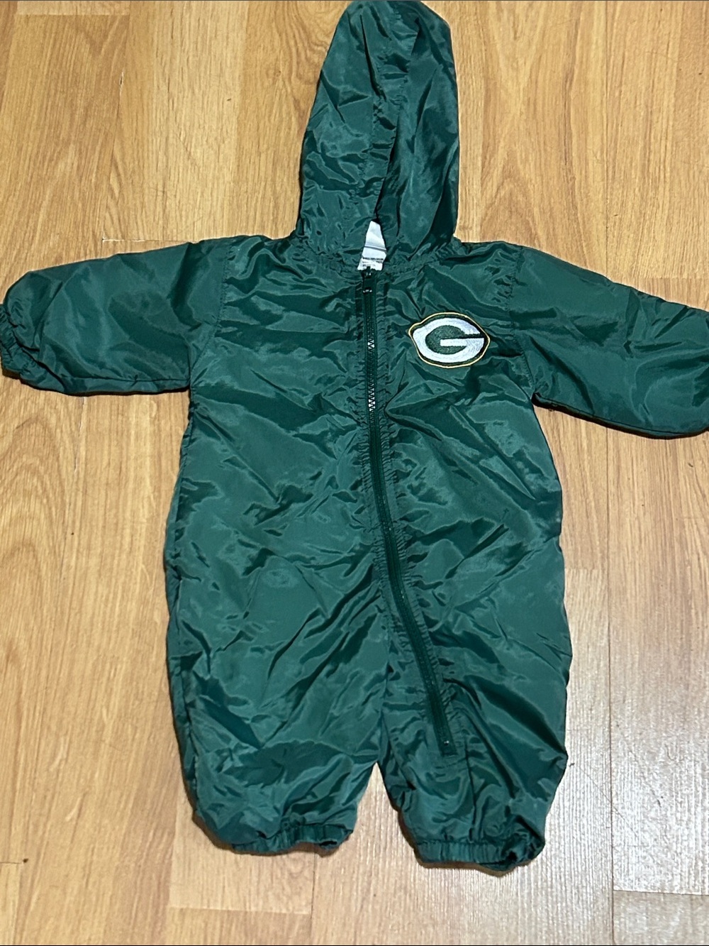 Green Bay Packers Infant Hooded Snowsuit with Logo Patch Size 6-9 Months